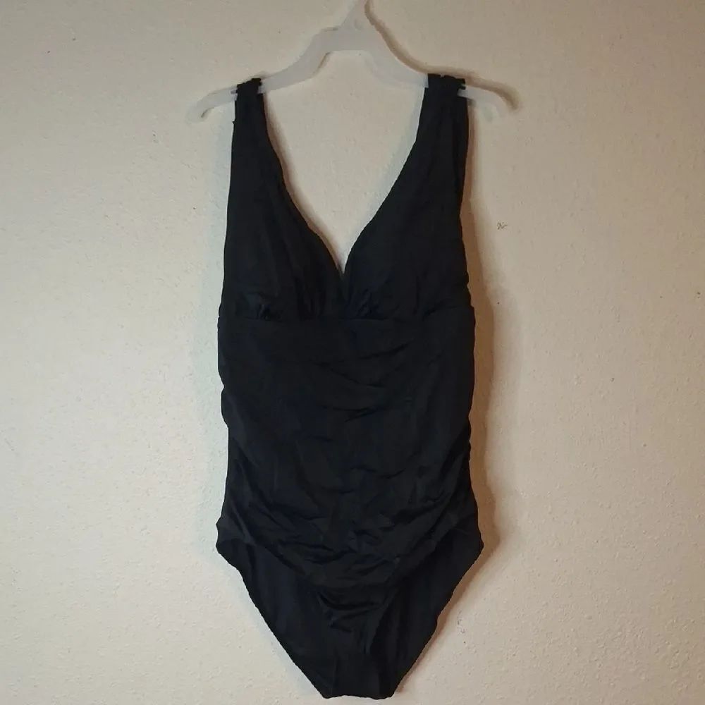 Time and Tru BlackβSwimsuit size large